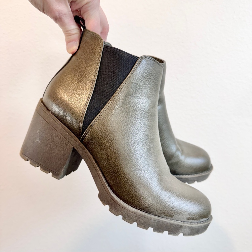 X Appeal Chunky Lug Sole Chelsea Ankle Boots Olive Green Size 8 Utility Army